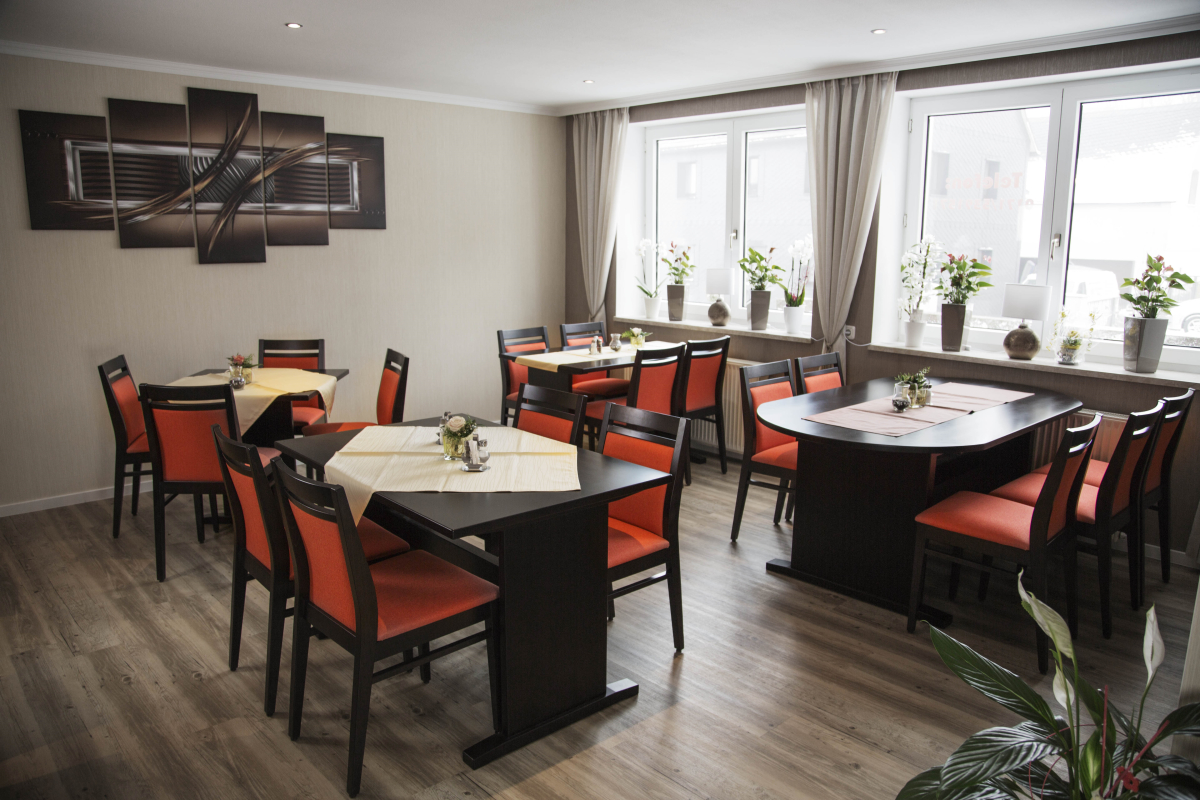 Hotel Restaurant Oberland Neuhaus am Rennweg - Foto: 