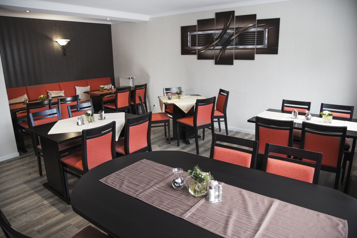 Hotel Restaurant Oberland Neuhaus am Rennweg - Foto: 