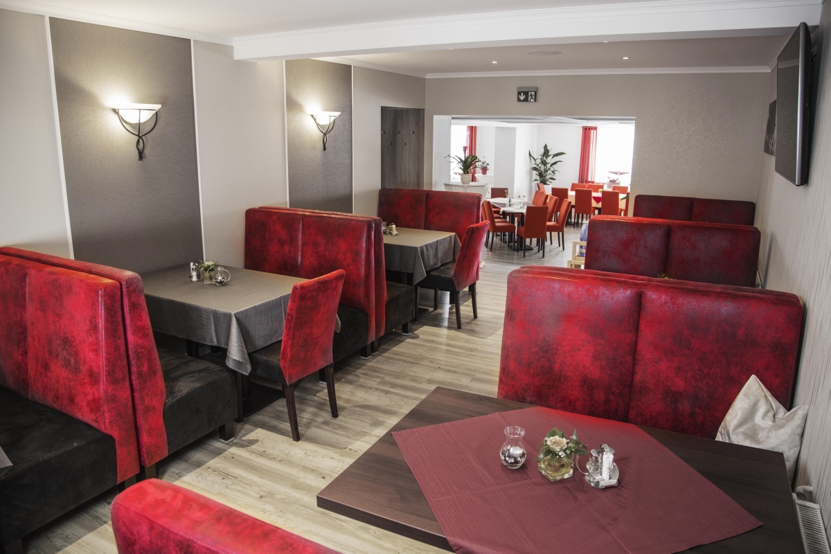 Hotel Restaurant Oberland Neuhaus am Rennweg - Foto: 