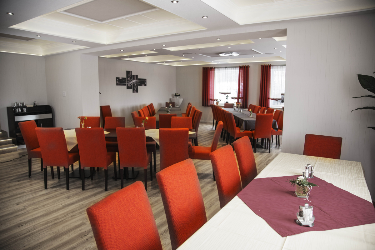 Hotel Restaurant Oberland Neuhaus am Rennweg - Foto: 