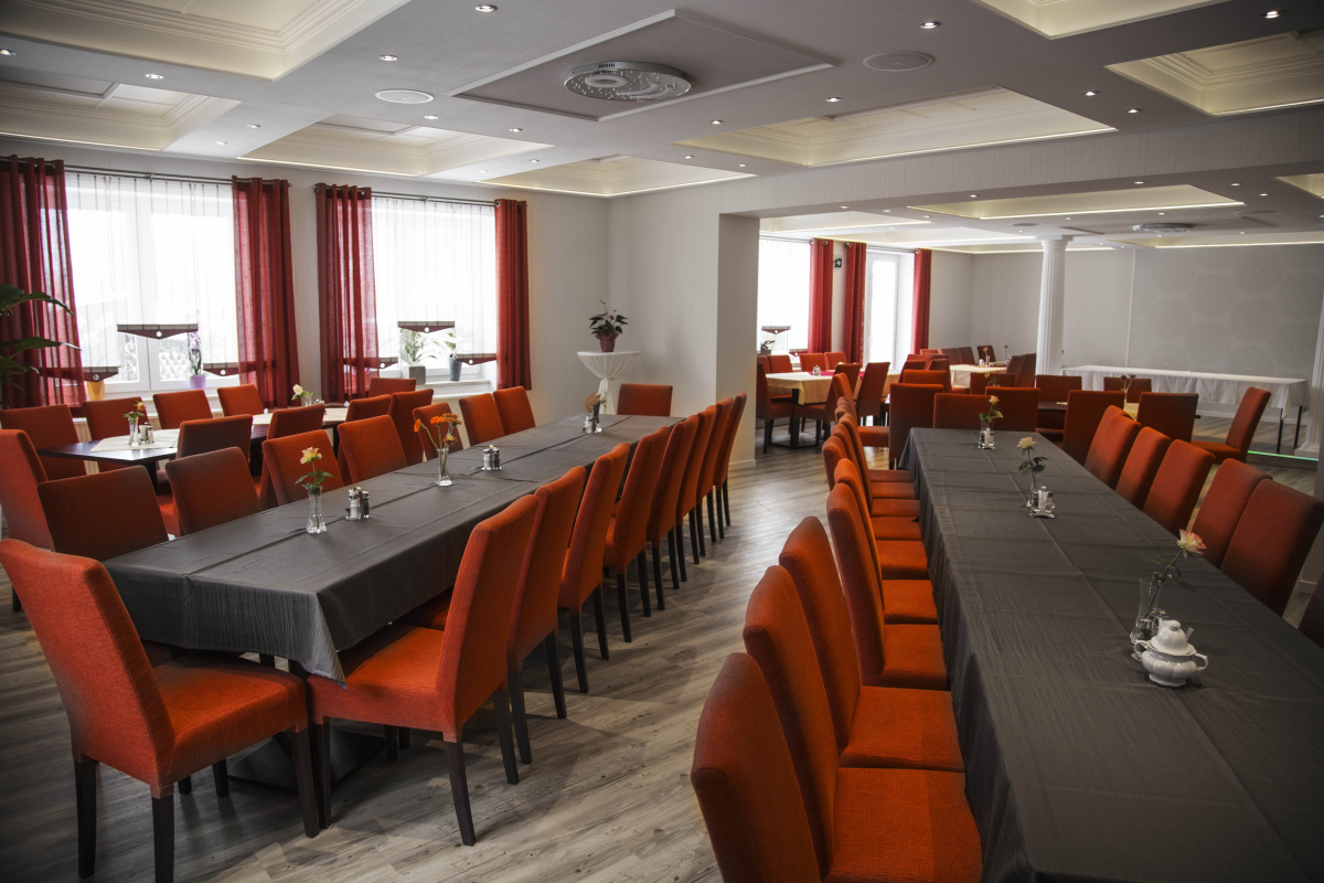 Hotel Restaurant Oberland Neuhaus am Rennweg - Foto: 