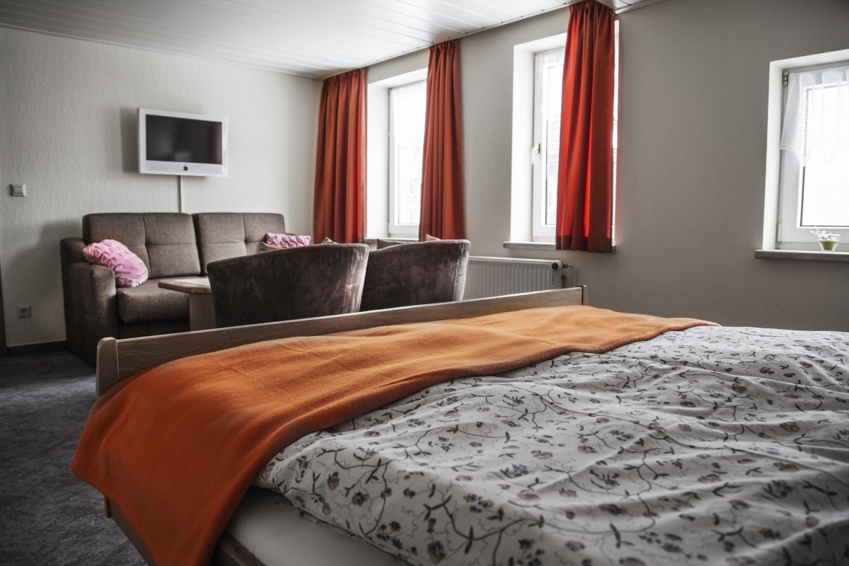 Hotel Restaurant Oberland Neuhaus am Rennweg - Foto: 