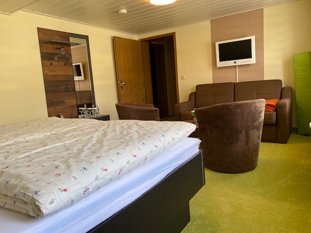 Hotel Restaurant Oberland Neuhaus am Rennweg - Foto: 