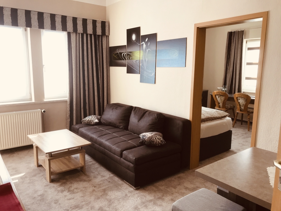Hotel Restaurant Oberland Neuhaus am Rennweg - Foto: 